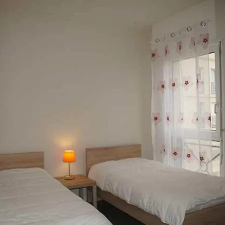 Appartamento Nice In With Balcony Rochefort (Charente-Maritime)