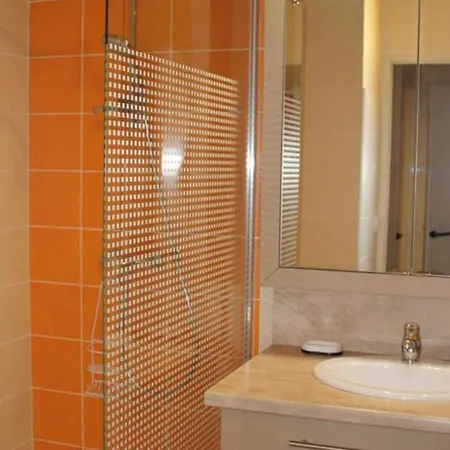 Appartamento Nice In With Balcony Rochefort (Charente-Maritime)